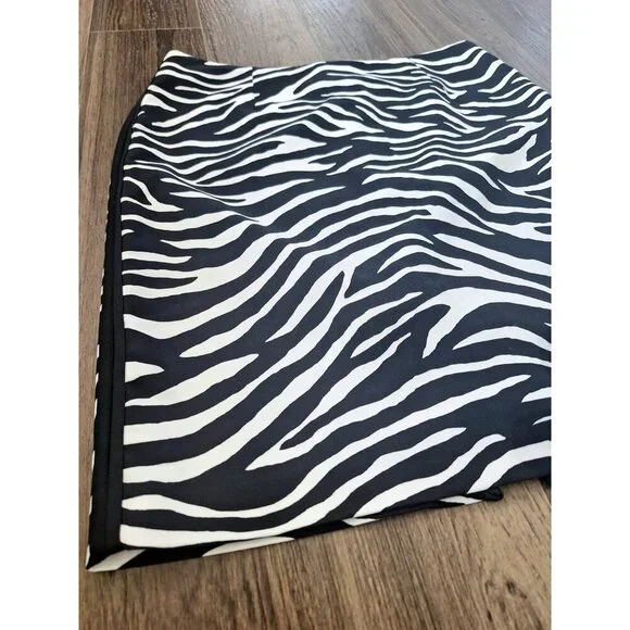 💙 White House Black Market Cotton Skirt - Picture 3 of 7